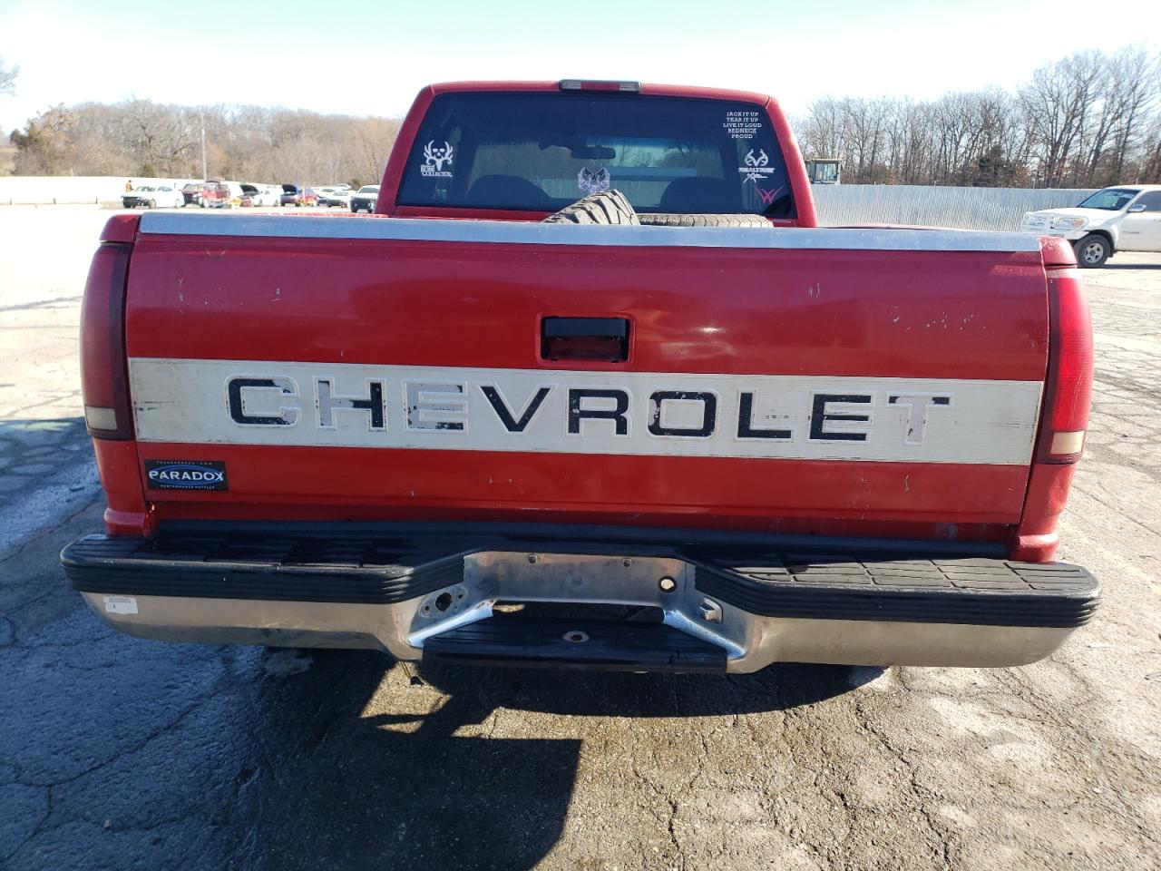 1994 Chevrolet GMT-400 VIN 2GCEK19K1R1322111 Copart auction photo, side / rear end damage thumbnail 6