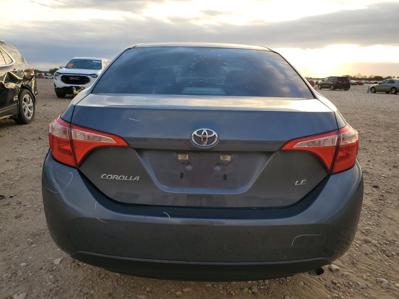 2019 Toyota Corolla VIN 5YFBURHE9KP945555 Copart auction photo, front end / minor dent/scratches damage thumbnail 6
