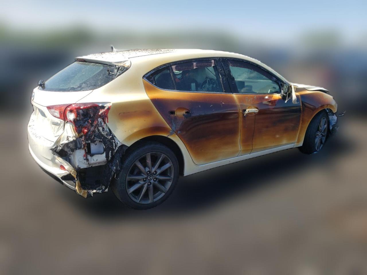2018 Mazda 3 VIN 3MZBN1M35JM275444 Copart auction photo, burn / front end damage thumbnail 3