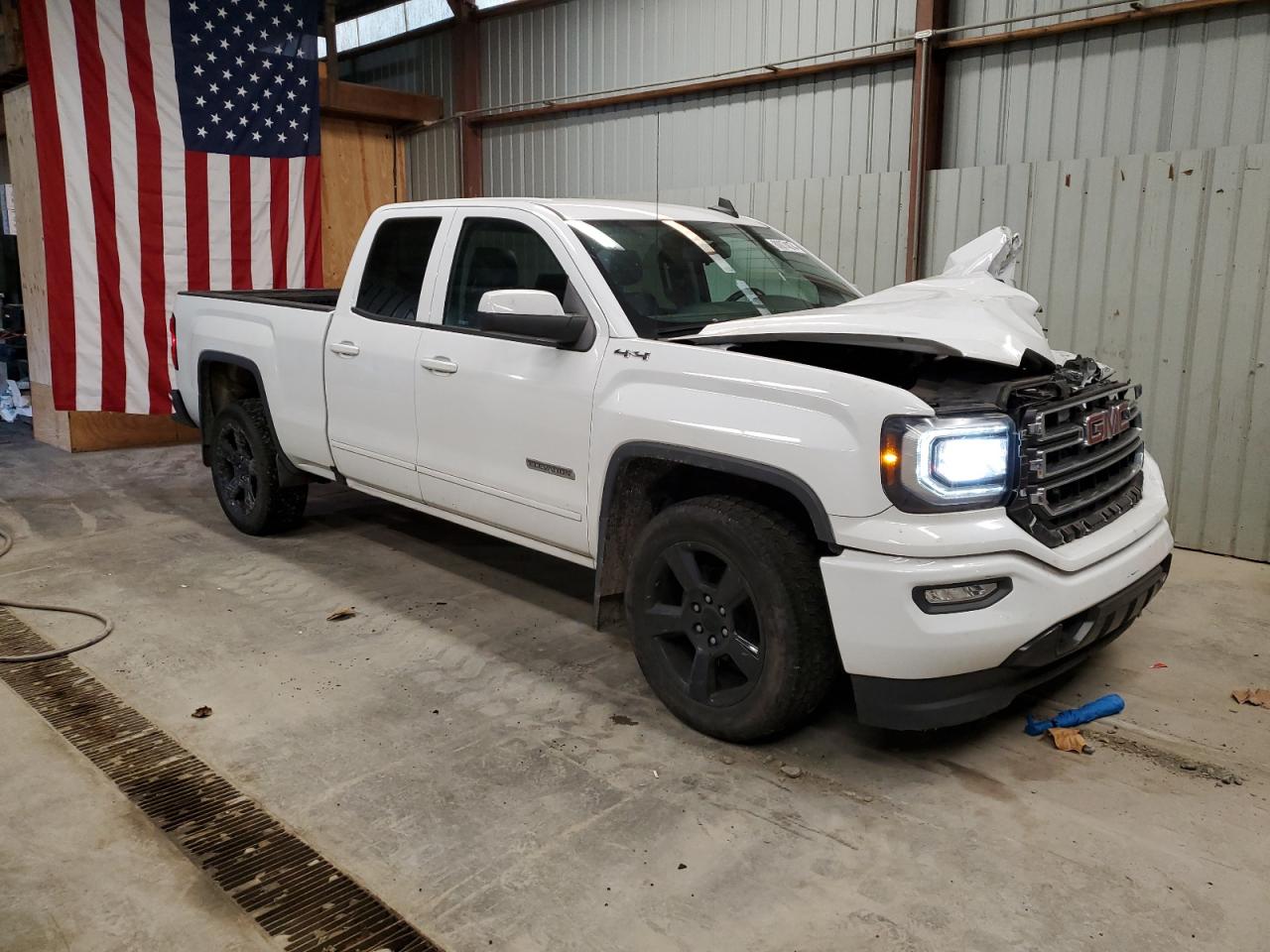 2016 GMC Sierra VIN 1GTV2LEC1GZ414897 Copart auction photo, front end damage thumbnail 4