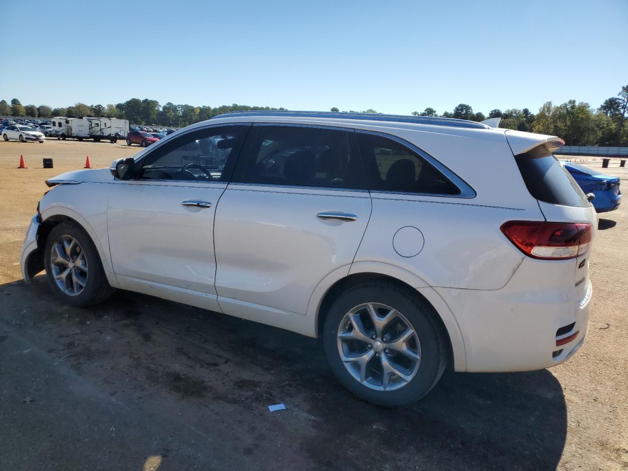 2017 KIA Sorento VIN 5XYPK4A5XHG307286 Copart auction photo, front end / side damage thumbnail 2