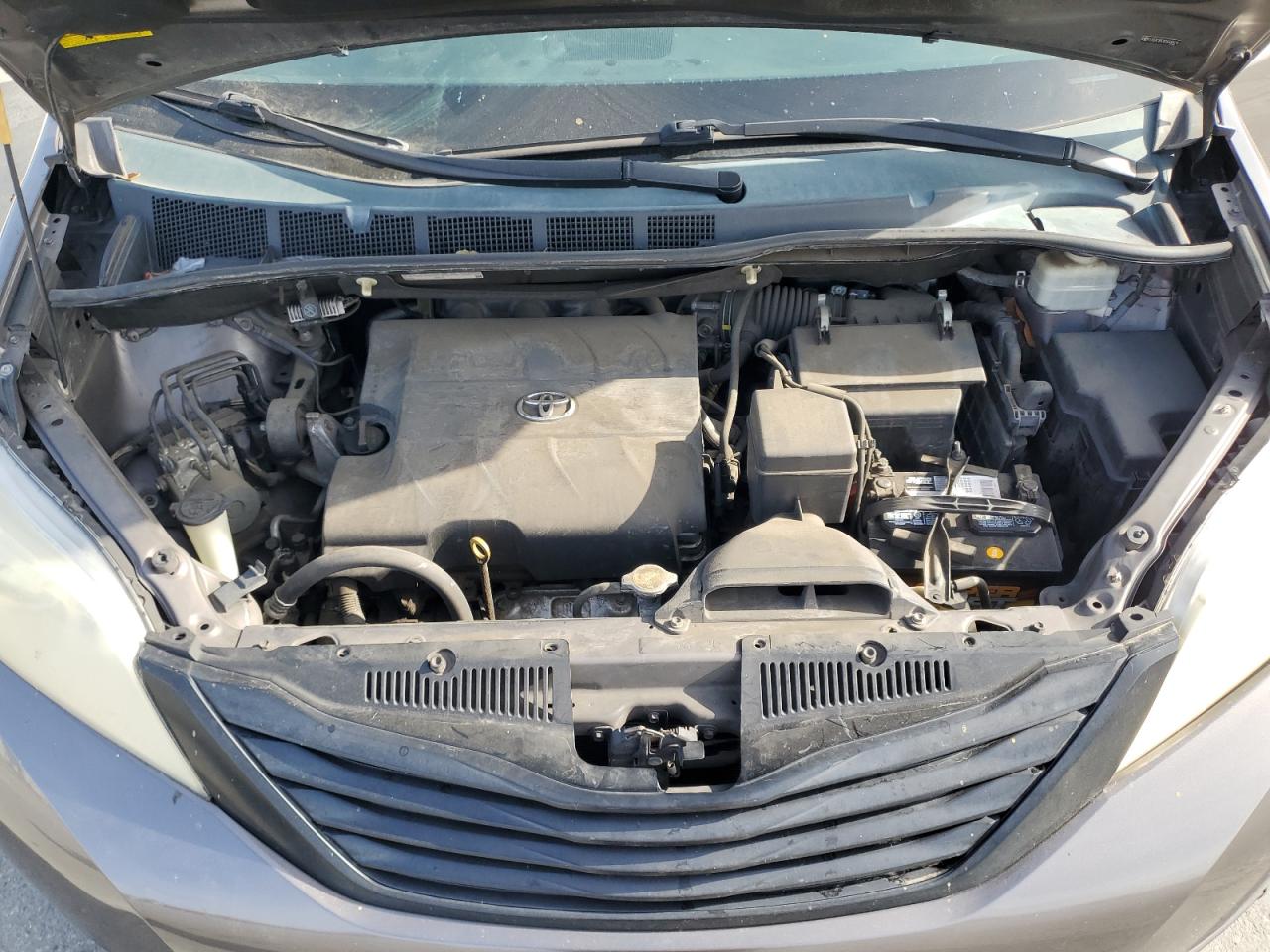 2013 Toyota Sienna VIN 5TDZK3DCXDS300476 Copart auction photo, rear end / side damage thumbnail 12