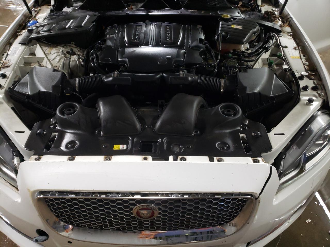 2017 Jaguar XJ VIN SAJWJ2GD7H8W04672 Copart auction photo, rear end damage thumbnail 11