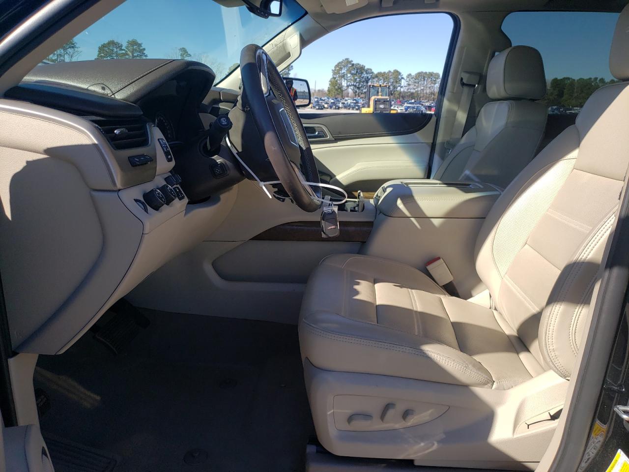 2019 GMC Yukon VIN 1GKS2CKJ0KR373486 Copart auction photo, front end / side damage thumbnail 7