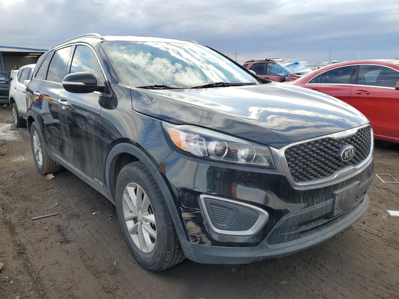 2016 KIA Sorento VIN 5XYPGDA52GG160929 Copart auction photo, vandalism damage thumbnail 4