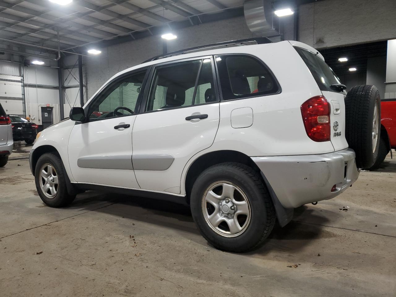 2005 Toyota RAV 4 VIN JTEGD20V950088284 Copart auction photo, front end damage thumbnail 2