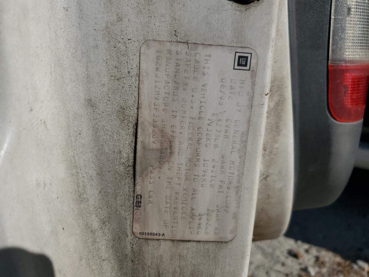 1995 Pontiac Grand Prix VIN 1G2WJ12M9SF335209 Copart auction photo, front end damage thumbnail 12