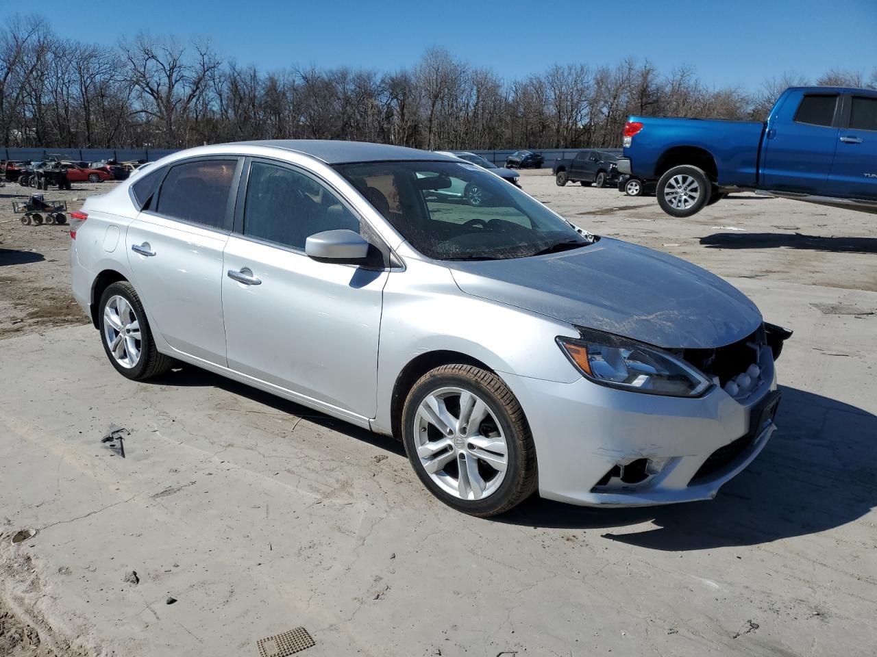 2015 Nissan Sentra VIN 3N1AB7AP3FY338920 Copart auction photo, front end / minor dent/scratches damage thumbnail 4