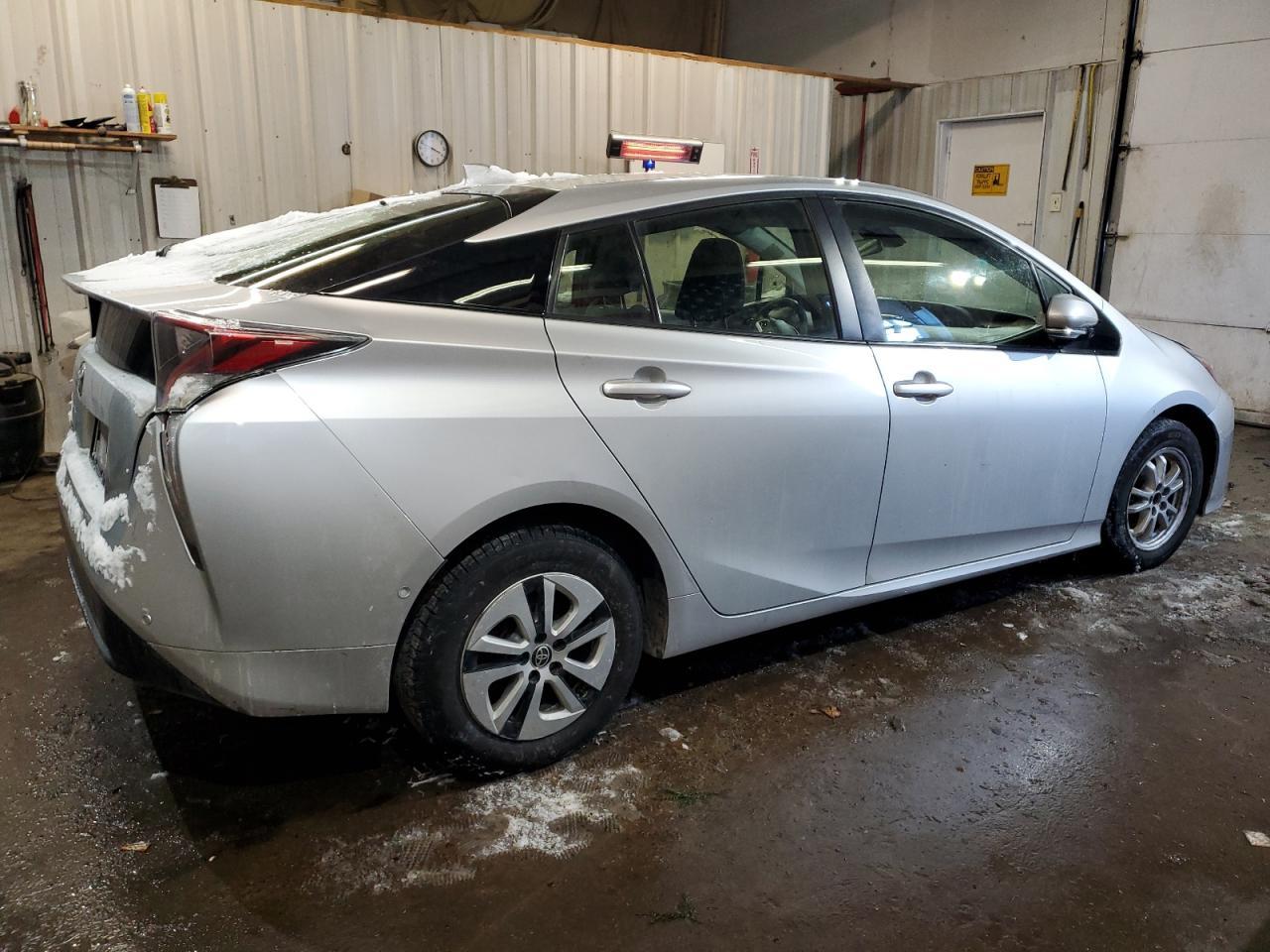 2018 Toyota Prius VIN JTDKBRFU1J3602861 Copart auction photo, front end / side damage thumbnail 3