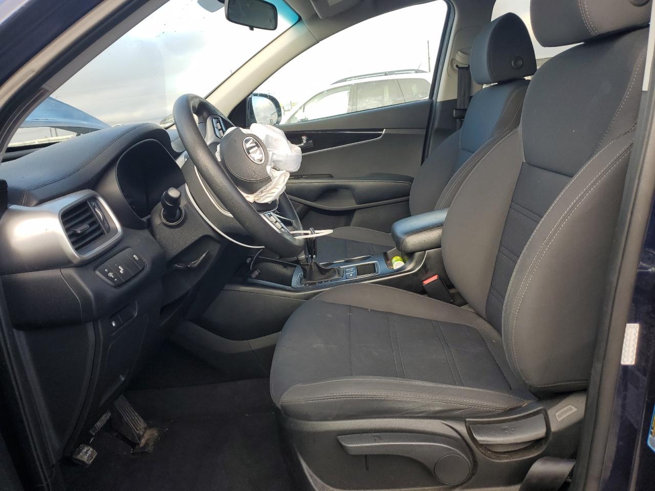 2020 KIA Sorento VIN 5XYPGDA38LG623908 Copart auction photo, all over damage thumbnail 7