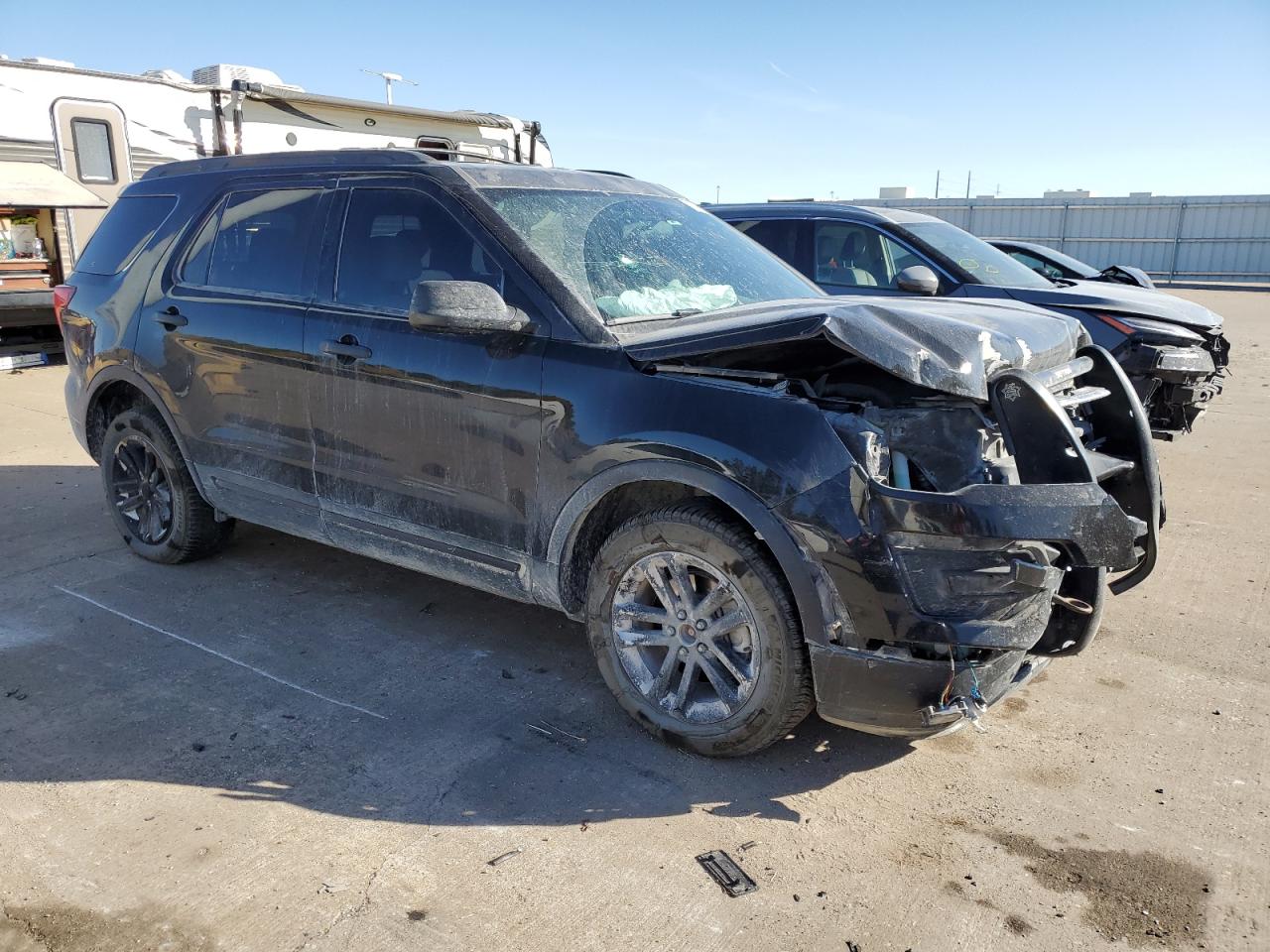 2017 Ford Explorer VIN 1FM5K8B86HGD87332 Copart auction photo, front end / minor dent/scratches damage thumbnail 4
