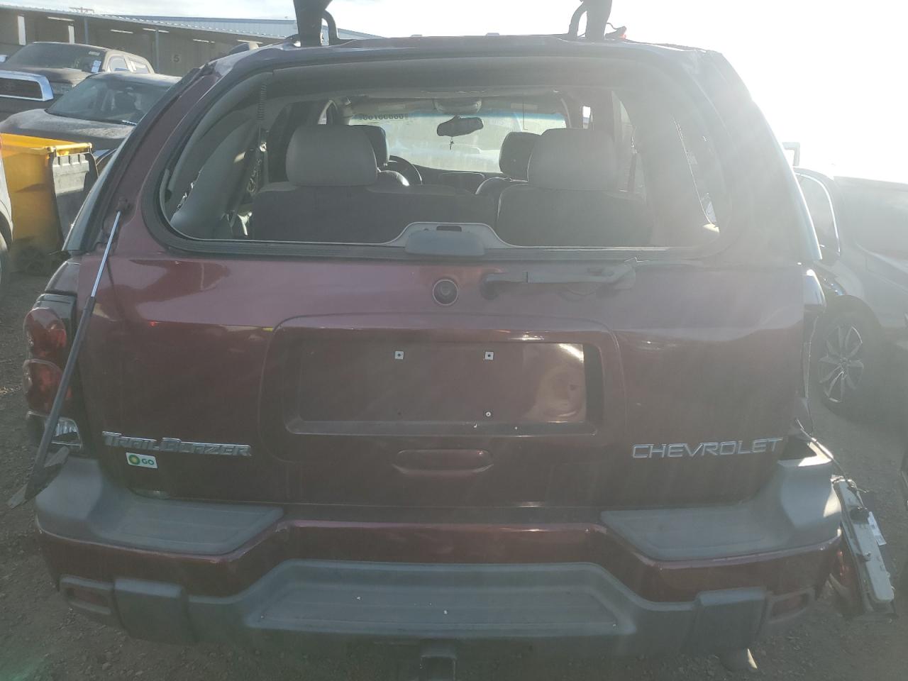 2004 Chevrolet TrailBlazer VIN 1GNDT13S942284595 Copart auction photo, front end / side damage thumbnail 6