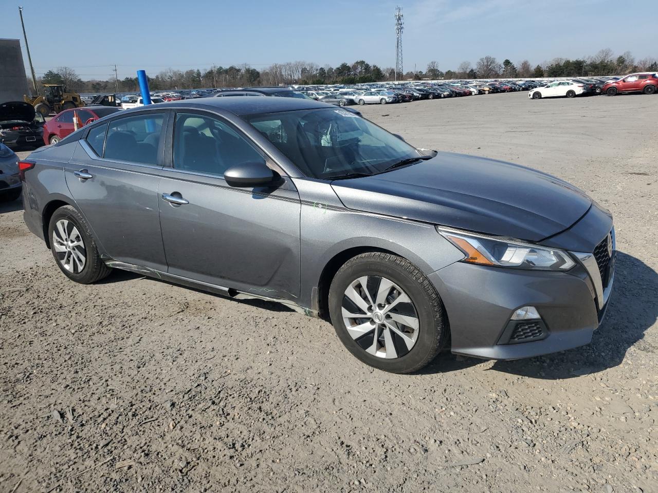 2019 Nissan Altima VIN 1N4BL4BV8KC142927 Copart auction photo, side / minor dent/scratches damage thumbnail 4