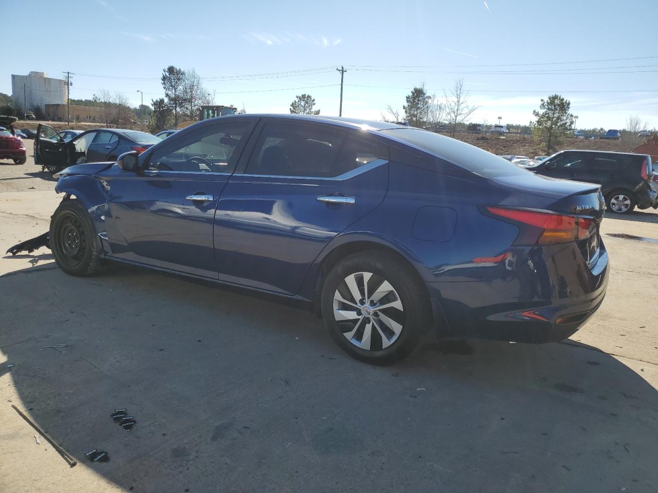 2020 Nissan Altima VIN 1N4BL4BV7LC180022 Copart auction photo, front end damage thumbnail 2