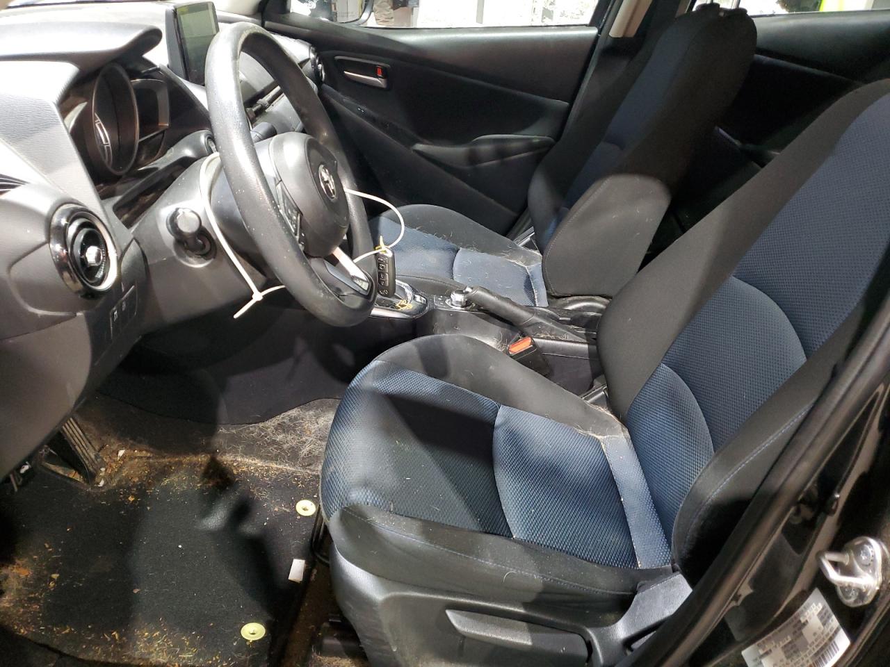 2019 Toyota Yaris VIN 3MYDLBYV2KY513247 Copart auction photo, front end / minor dent/scratches damage thumbnail 7