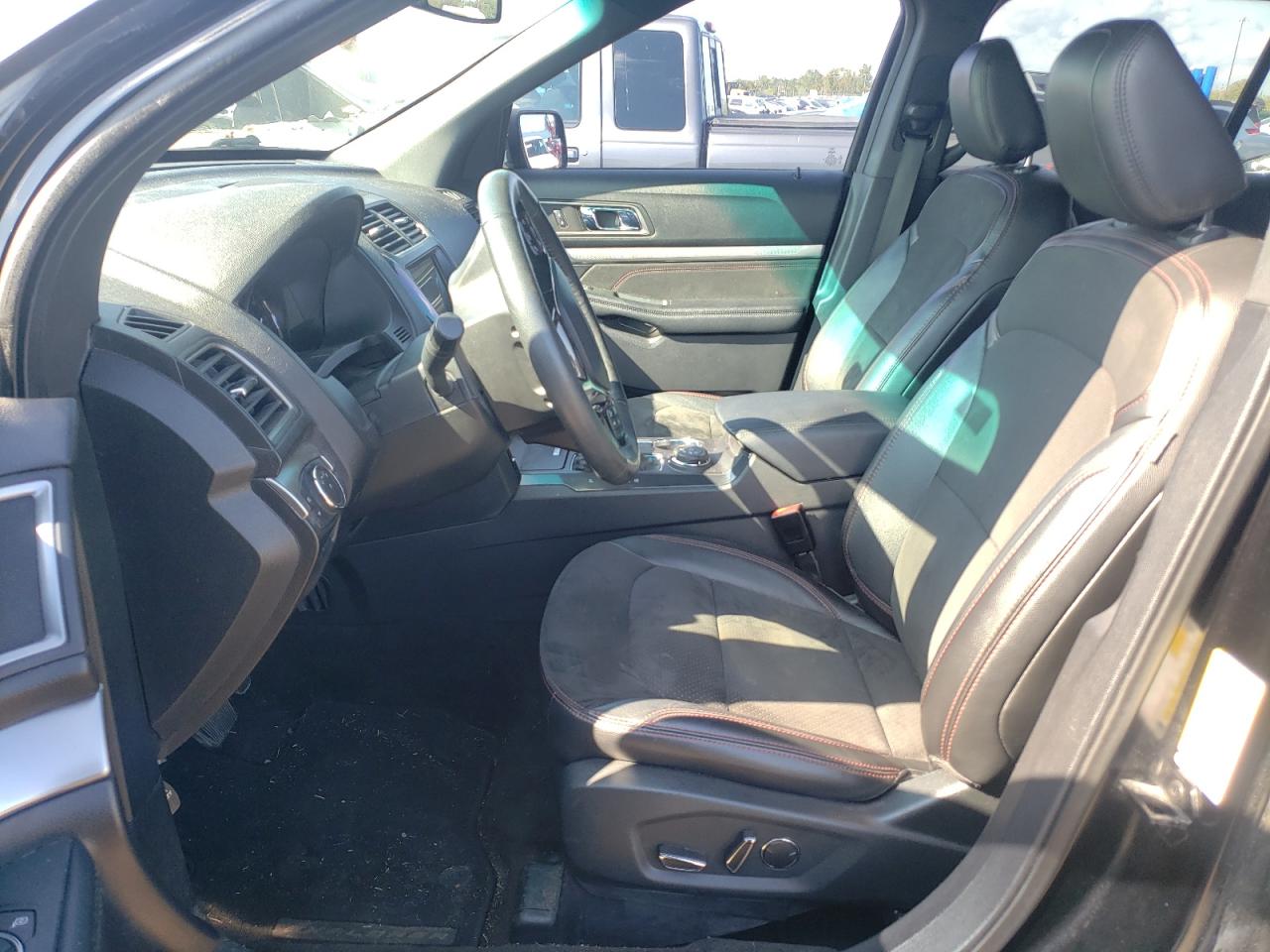 2018 Ford Explorer VIN 1FM5K8D88JGB73526 Copart auction photo, all over damage thumbnail 7