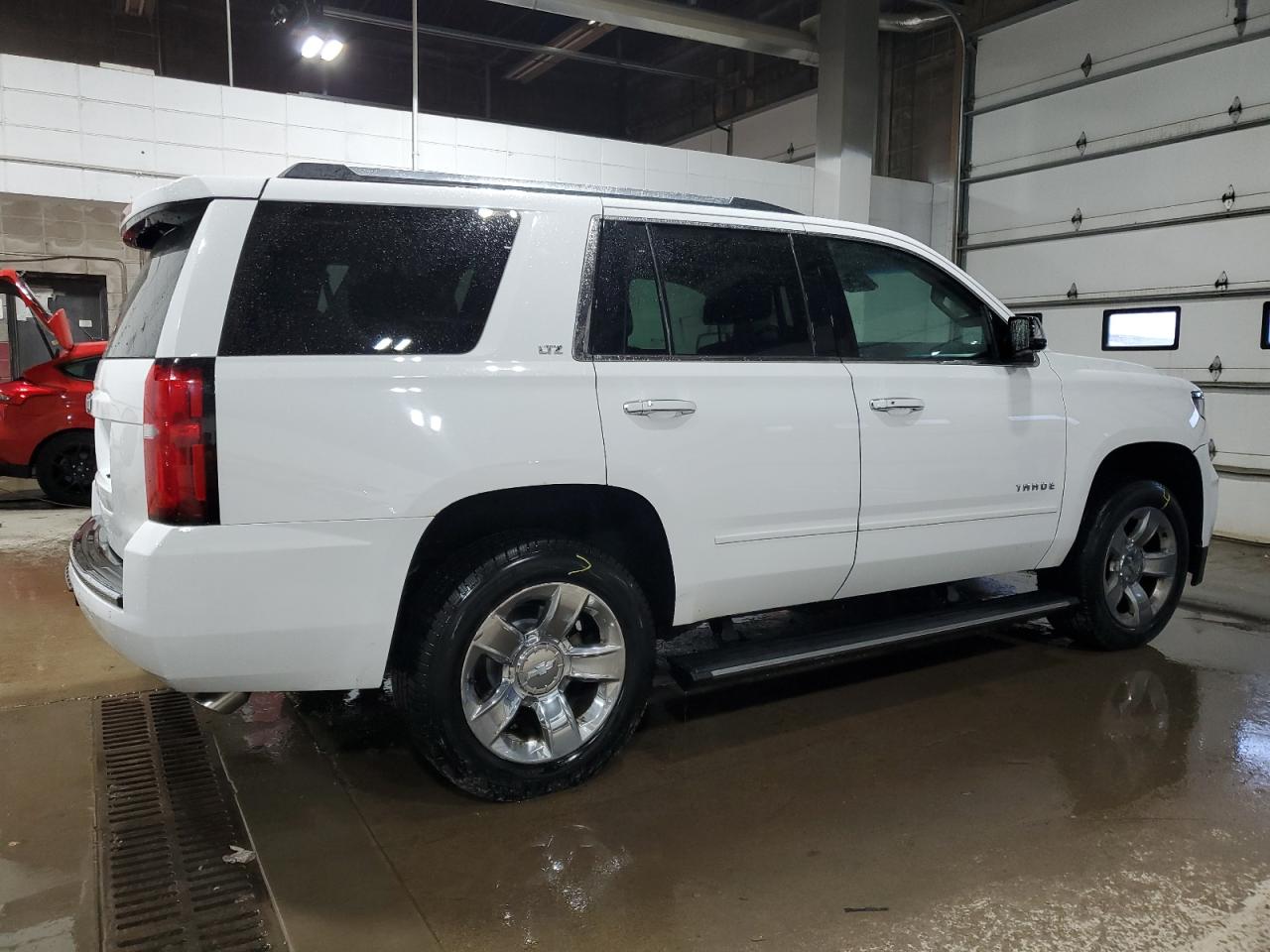 2015 Chevrolet Tahoe VIN 1GNSKCKC5FR145882 Copart auction photo, front end damage thumbnail 3