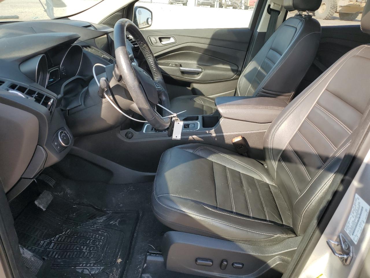 2017 Ford Escape VIN 1FMCU0JDXHUC48145 Copart auction photo, front end / minor dent/scratches damage thumbnail 7