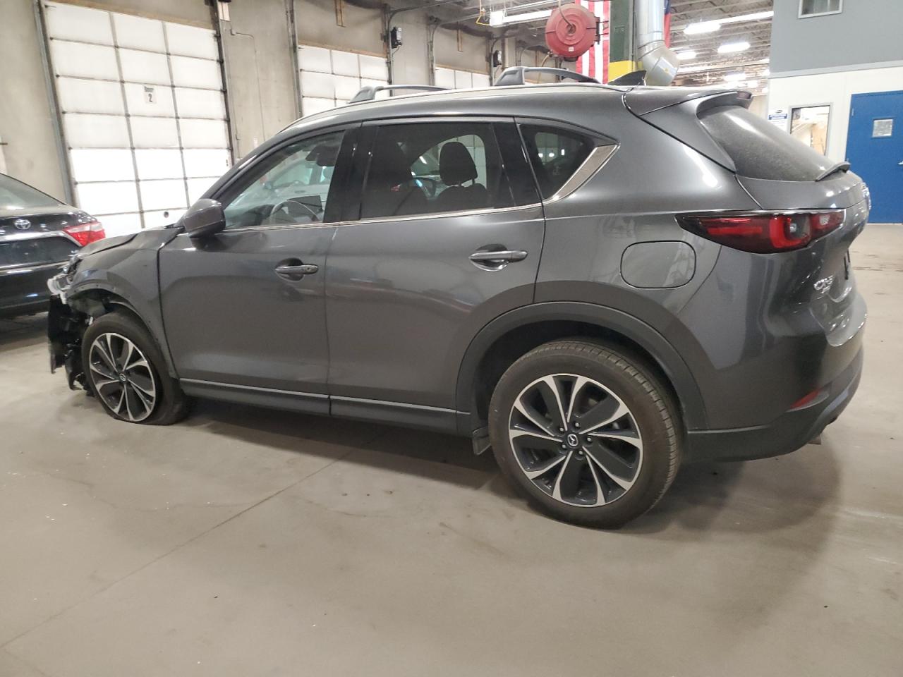 2022 Mazda CX-5 VIN JM3KFBEM1N0586608 Copart auction photo, front end damage thumbnail 2
