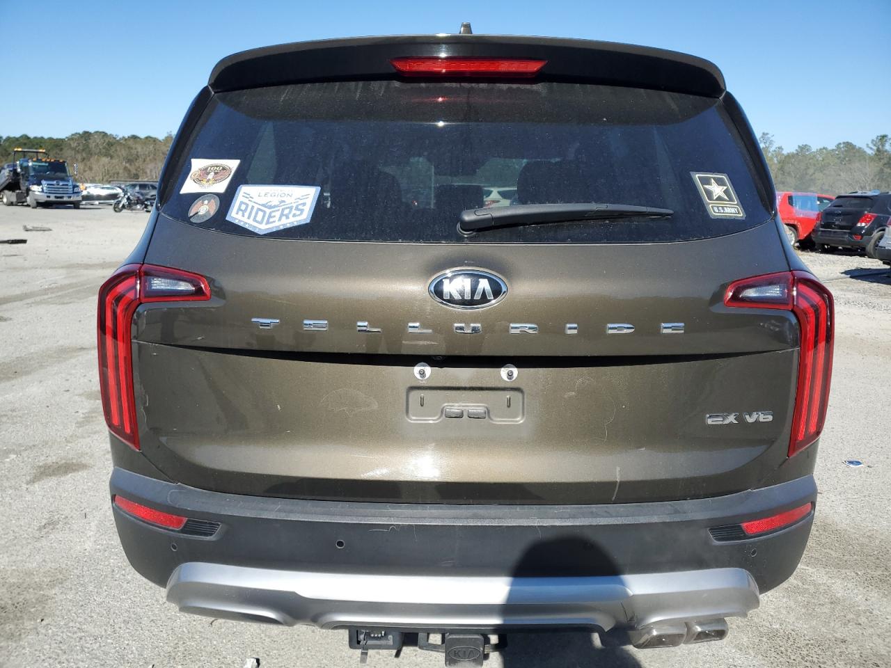 2020 KIA Telluride VIN 5XYP34HC8LG061364 Copart auction photo, front end / side damage thumbnail 6