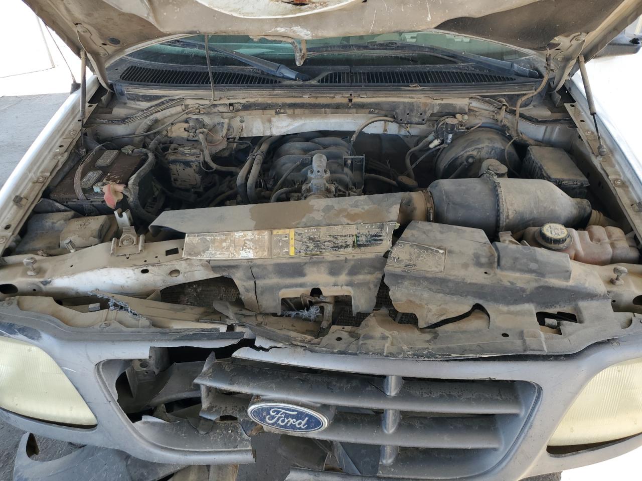 2002 Ford F-150 VIN 1FTRF17252NB76695 Copart auction photo, front end / side damage thumbnail 11
