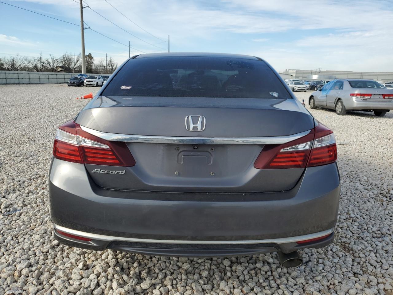2017 Honda Accord VIN 1HGCR2F33HA020850 Copart auction photo, front end / side damage thumbnail 6