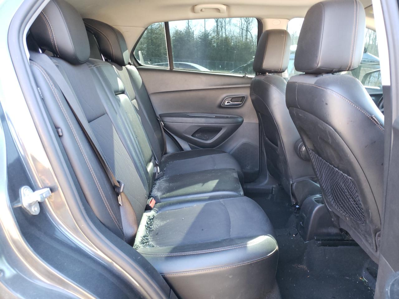 2019 Chevrolet Trax VIN 3GNCJPSB0KL268822 Copart auction photo, vandalism damage thumbnail 11