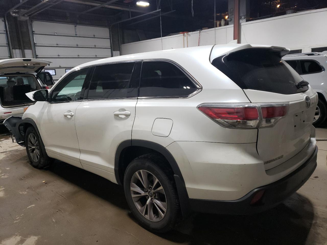2016 Toyota Highlander VIN 5TDBKRFH4GS277987 Copart auction photo, front end damage thumbnail 2