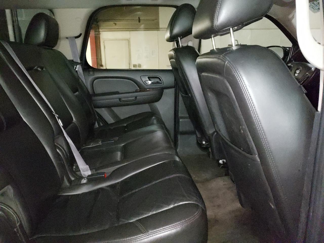 2011 Chevrolet Tahoe VIN 1GNSKBE08BR321362 Copart auction photo, minor dent/scratches damage thumbnail 11