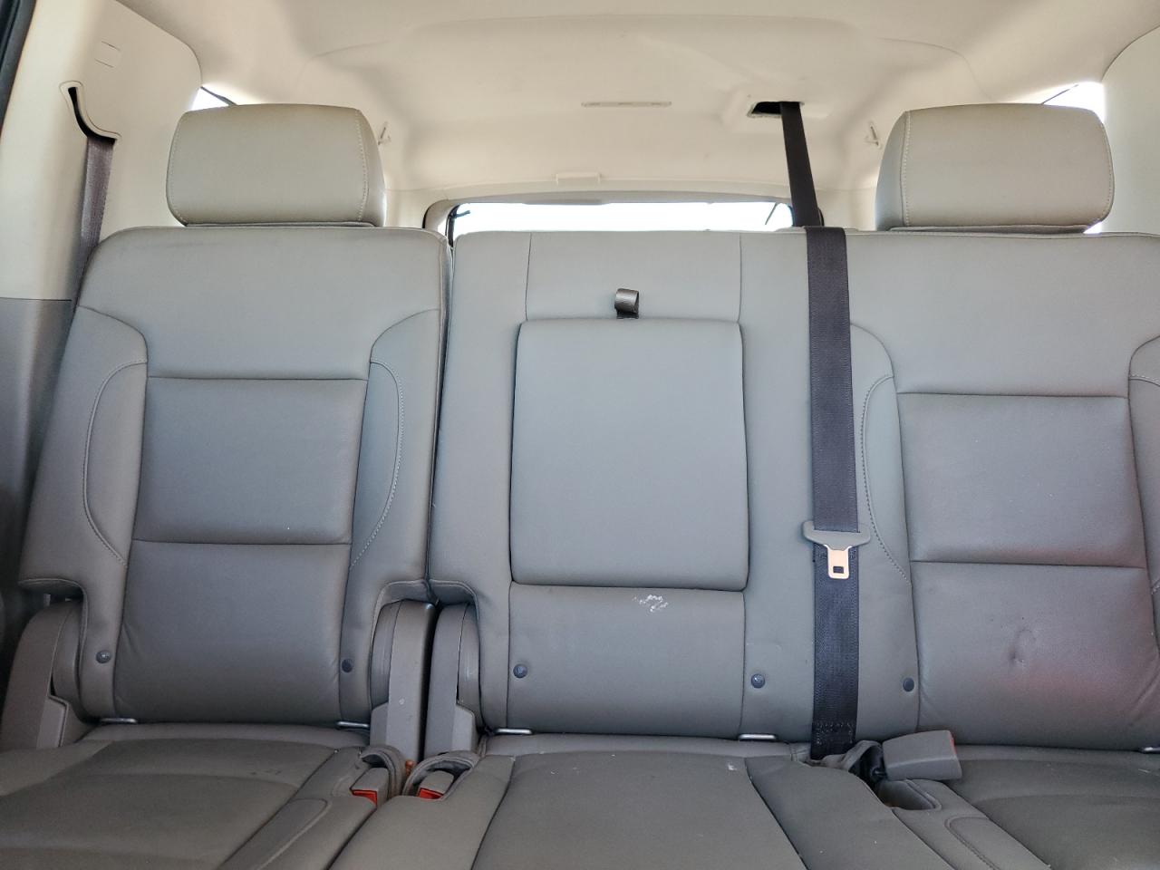 2019 Chevrolet Suburban VIN 1GNSCHKC4KR363333 Copart auction photo, front end / minor dent/scratches damage thumbnail 10