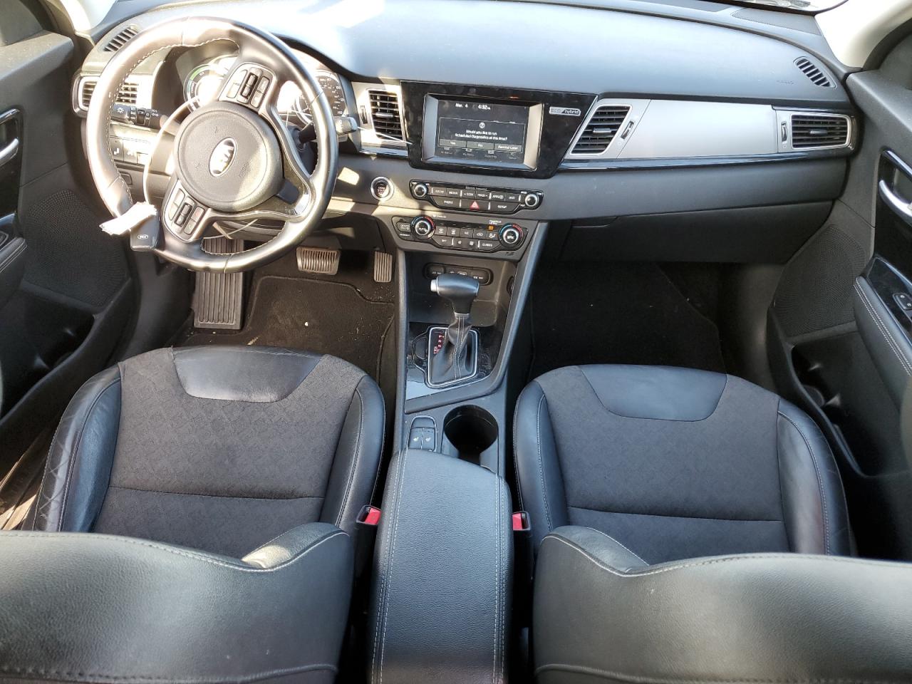 2018 KIA Niro VIN KNDCC3LC5J5147432 Copart auction photo, side / minor dent/scratches damage thumbnail 8