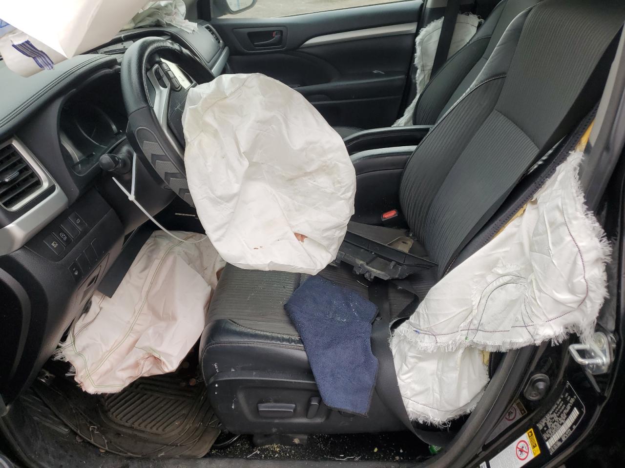 2018 Toyota Highlander VIN 5TDZZRFH4JS248250 Copart auction photo, front end damage thumbnail 7