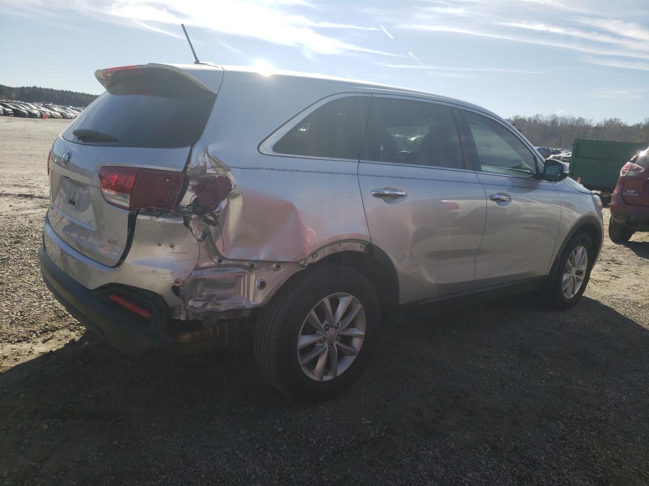 2018 KIA Sorento VIN 5XYPG4A39JG411984 Copart auction photo, all over damage thumbnail 3