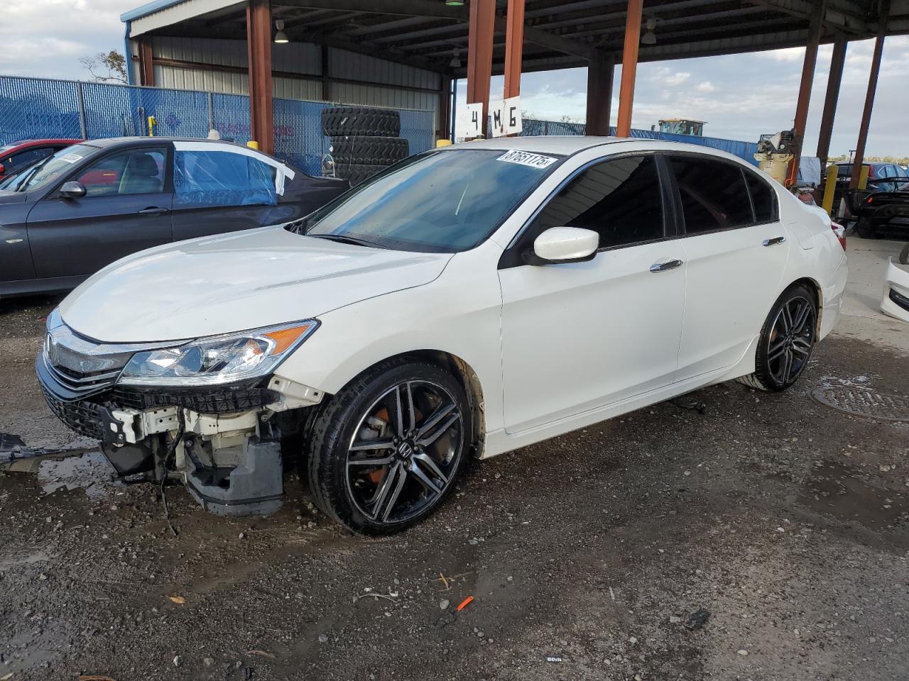 2017 Honda Accord VIN 1HGCR2F55HA024853
