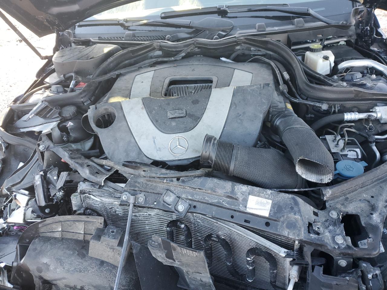 2012 Mercedes-Benz C-klasse VIN WDDGF8BB1CA689769 Copart auction photo, front end damage thumbnail 13