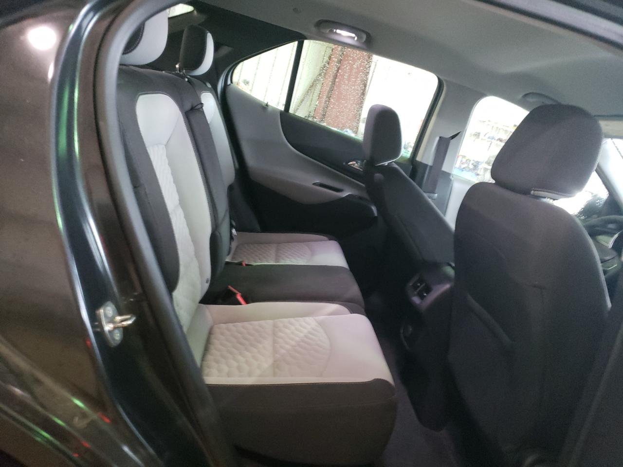 2018 Chevrolet Equinox VIN 2GNAXHEV5J6114921 Copart auction photo, hail damage thumbnail 11