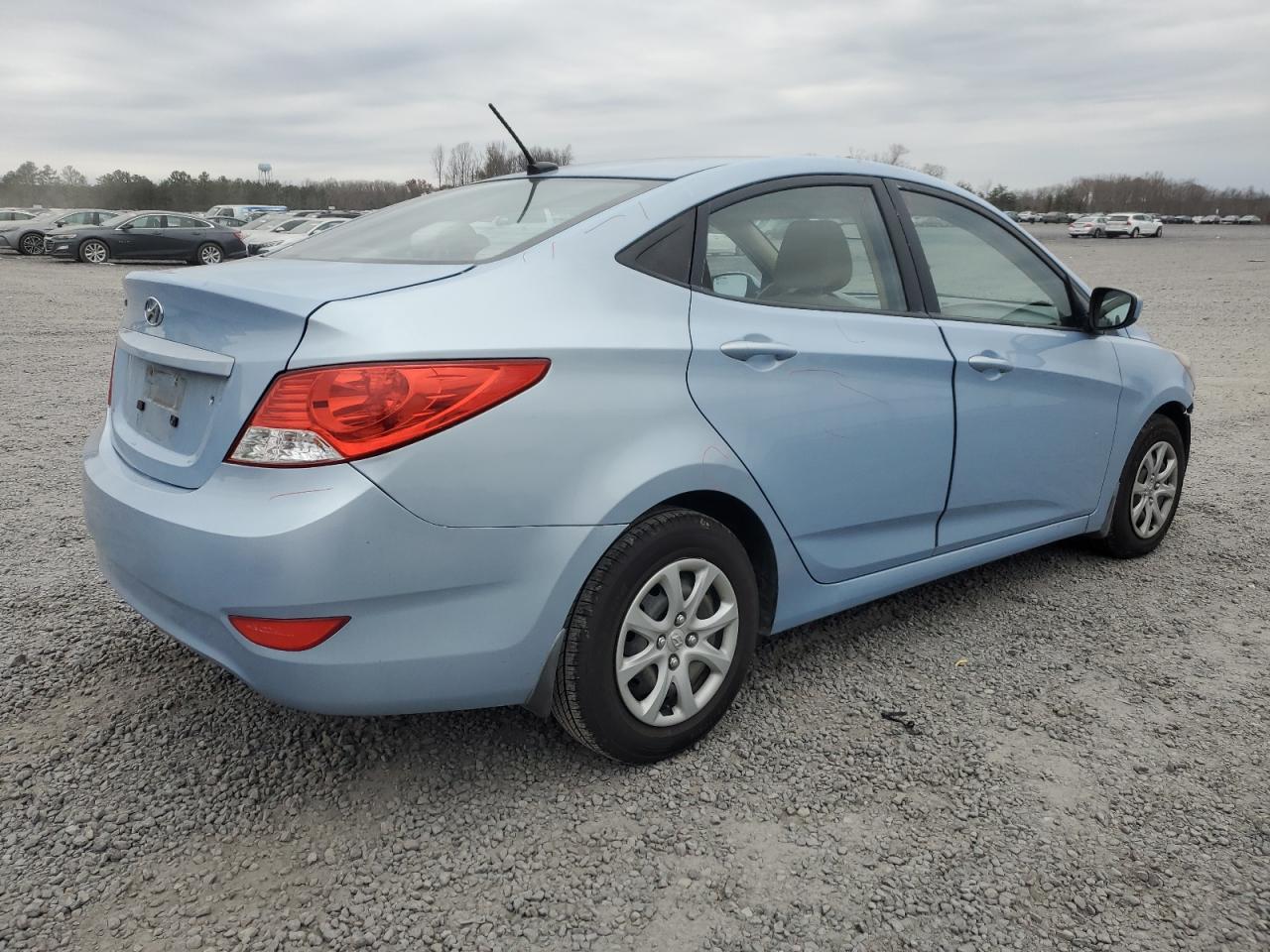 2013 Hyundai Accent VIN KMHCT4AE7DU460837 Copart auction photo, front end / minor dent/scratches damage thumbnail 3
