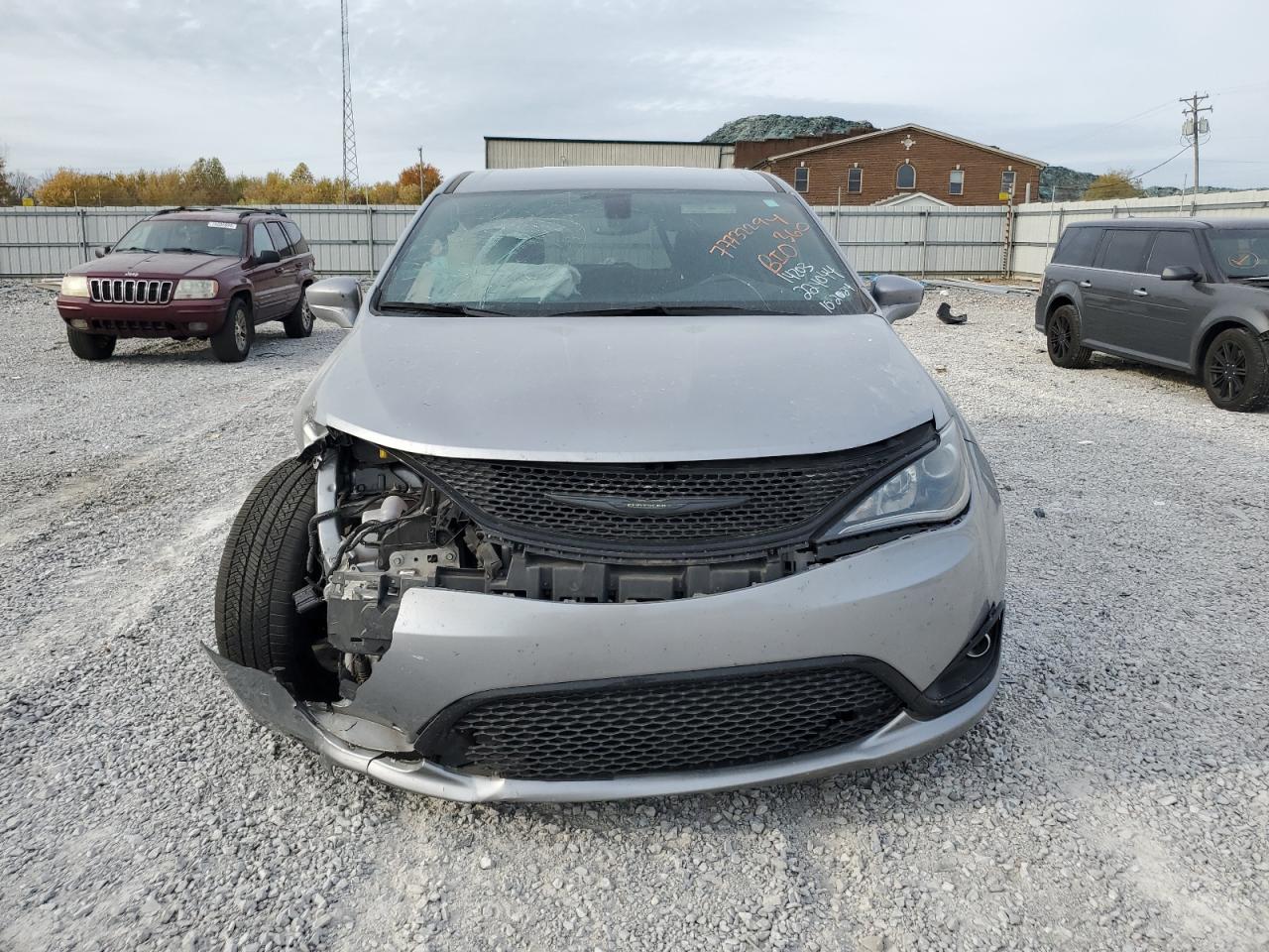 2020 Chrysler Pacifica VIN 2C4RC1FG5LR224044 Copart auction photo, all over damage thumbnail 5