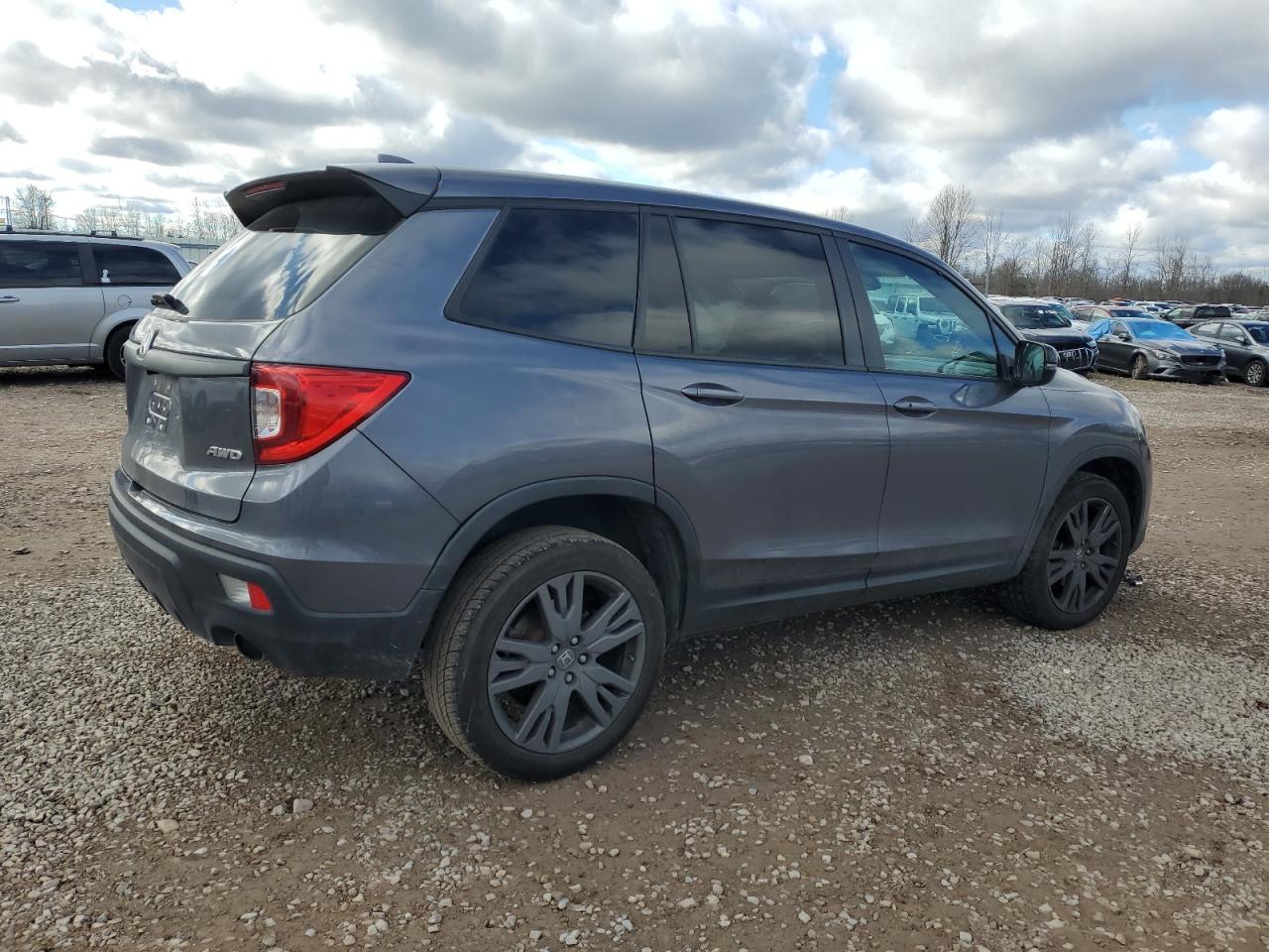 2021 Honda Passport VIN 5FNYF8H59MB032470 Copart auction photo, front end / side damage thumbnail 3