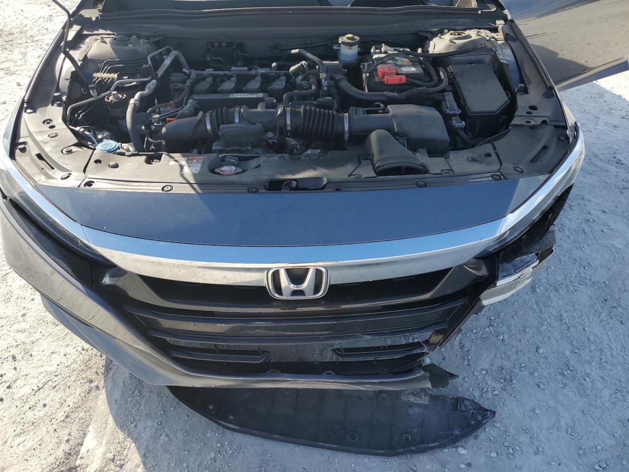 2018 Honda Accord VIN 1HGCV1F10JA096892 Copart auction photo, front end / minor dent/scratches damage thumbnail 11