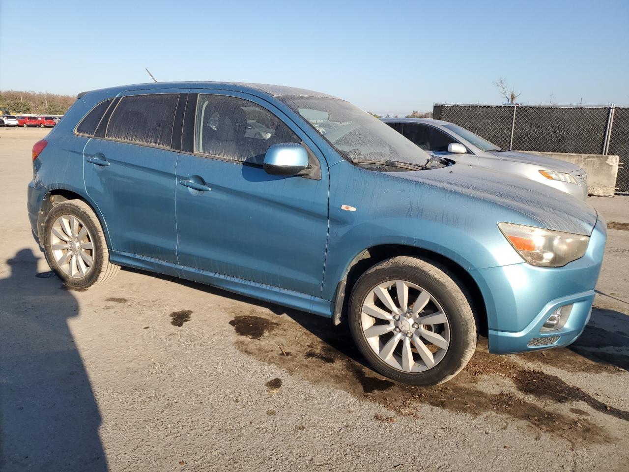 2011 Mitsubishi Outlander VIN JA4AP4AU5BZ001873 Copart auction photo, normal wear damage thumbnail 4