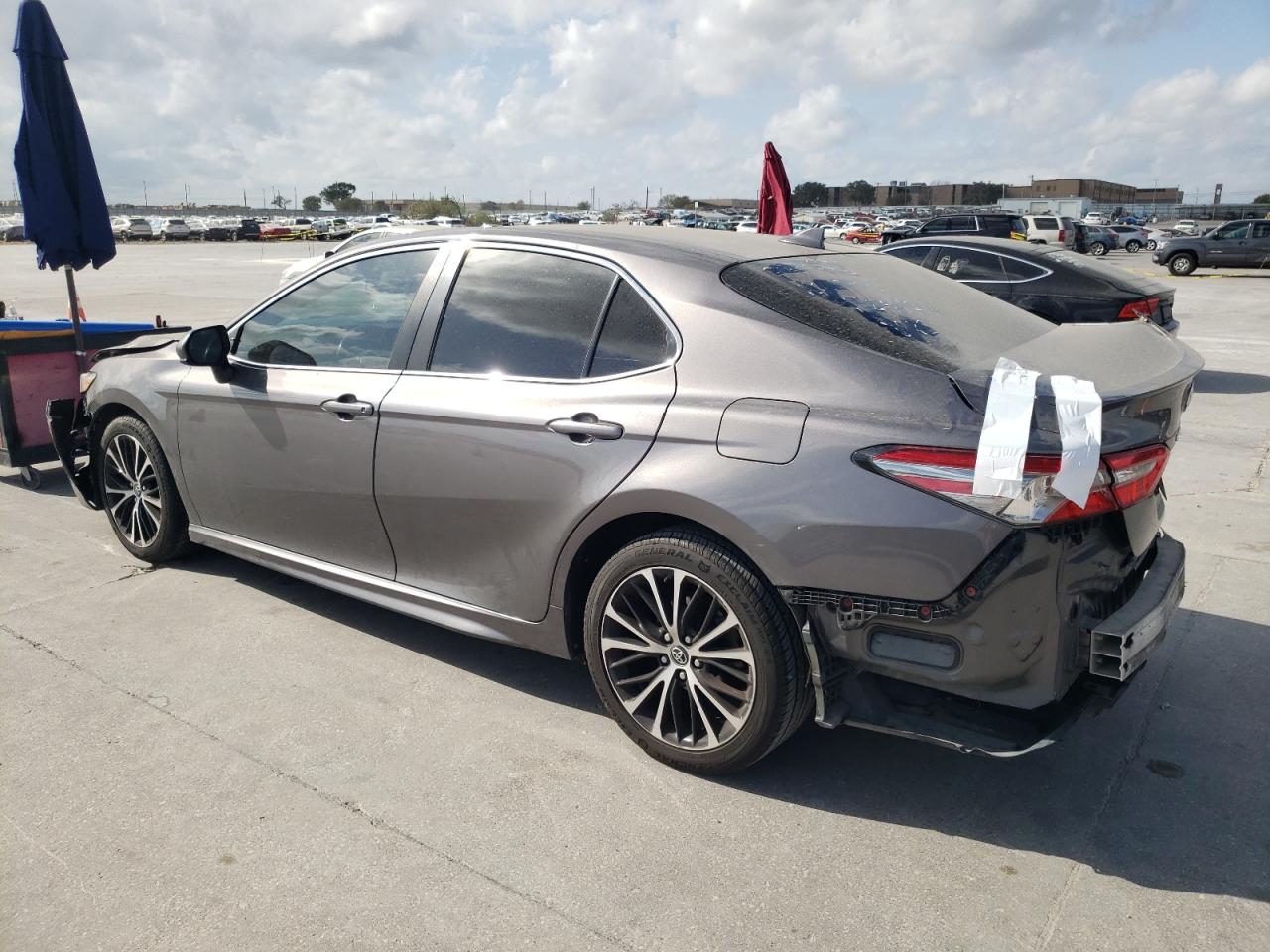 2019 Toyota Camry VIN 4T1B11HK6KU186152 Copart auction photo, front end / rear end damage thumbnail 2