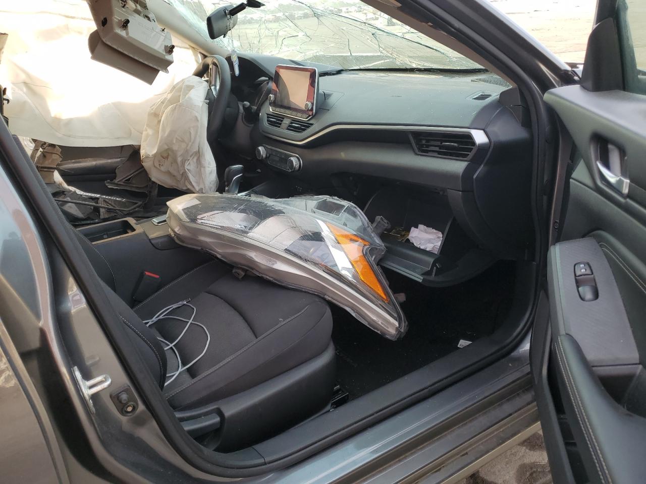 2019 Nissan Altima VIN 1N4BL4BV5KC224002 Copart auction photo, all over damage thumbnail 8