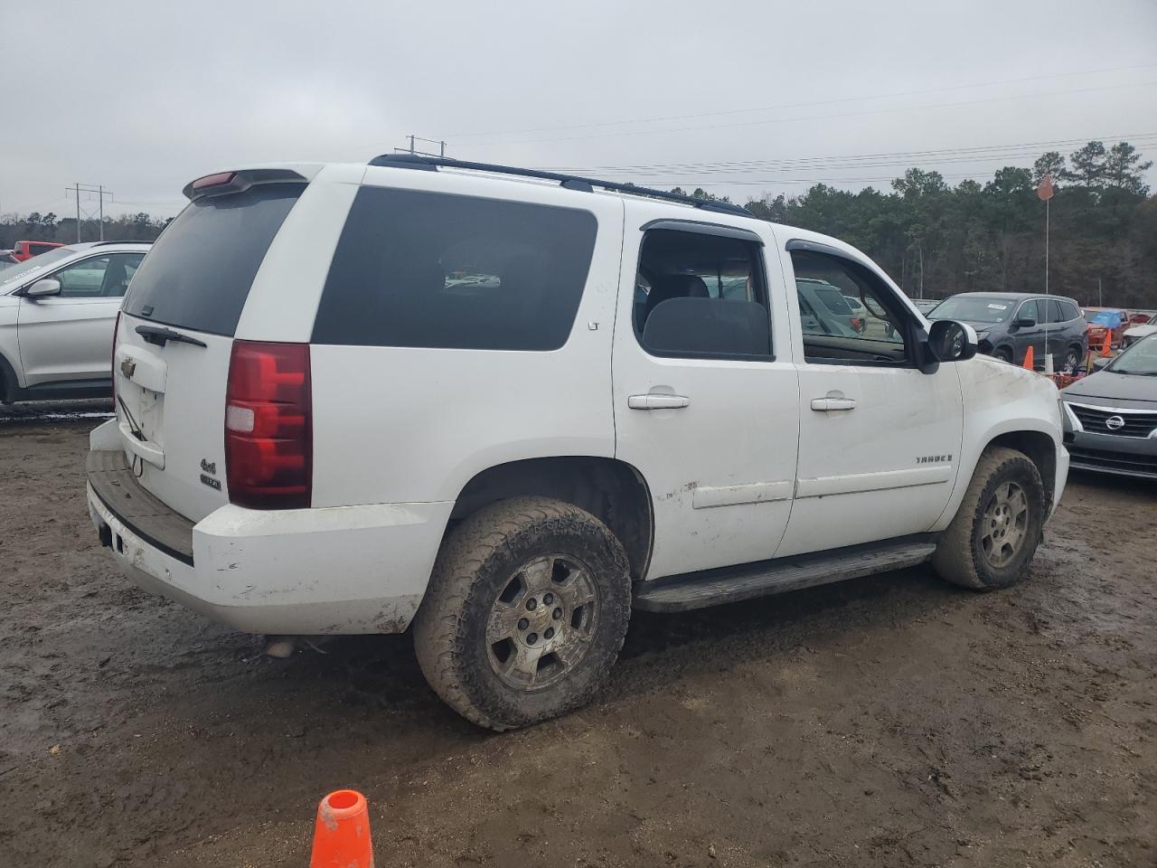 2007 Chevrolet Tahoe VIN 1GNFK13047R389180 Copart auction photo, water/flood damage thumbnail 3