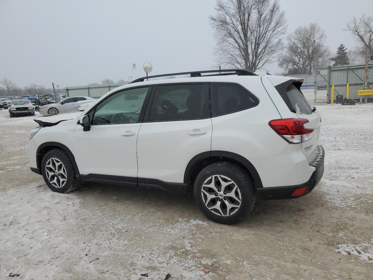 2021 Subaru Forester VIN JF2SKAJC2MH472033 Copart auction photo, front end damage thumbnail 2