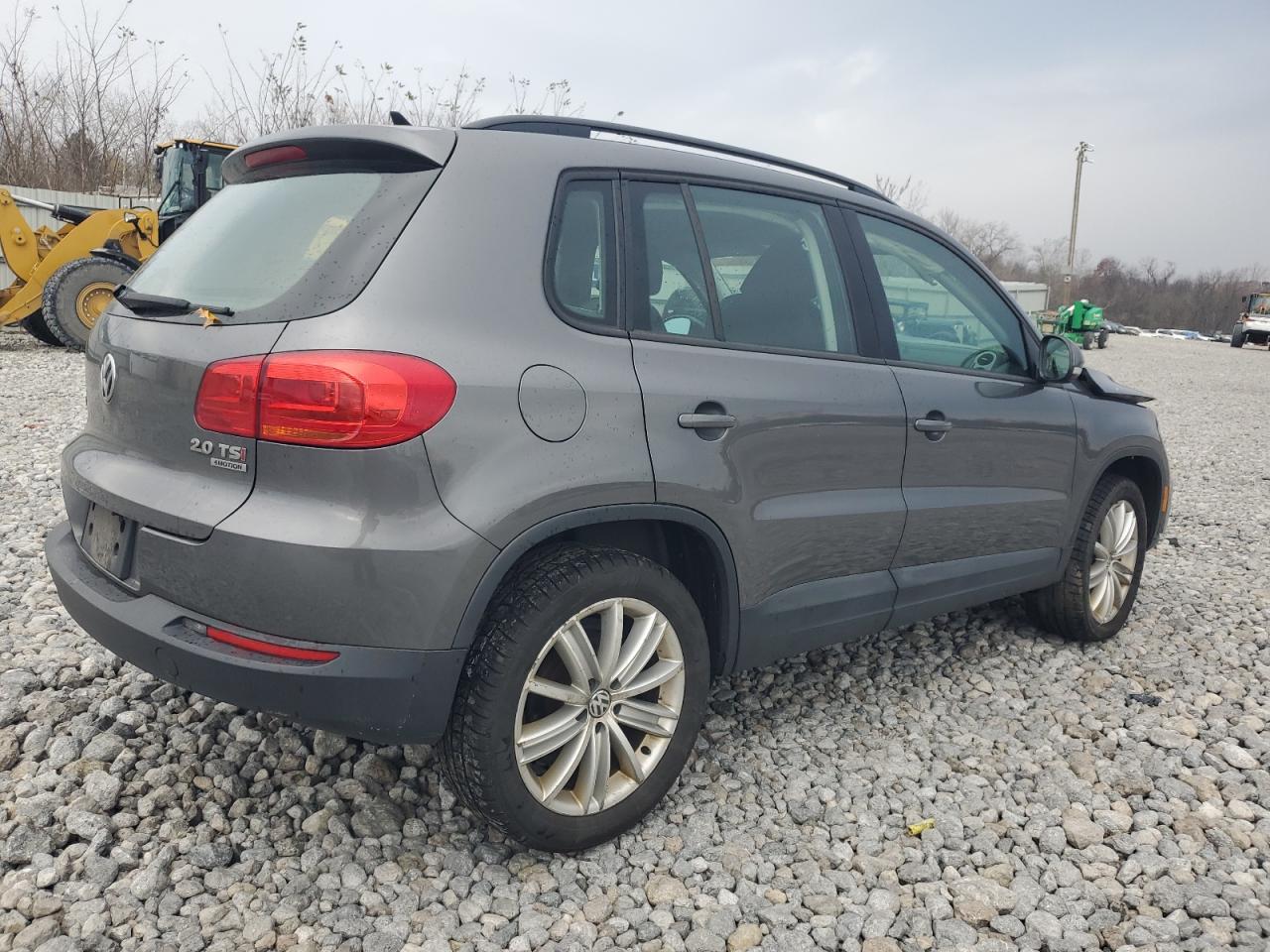 2015 Volkswagen Tiguan VIN WVGBV7AX7FW615015 Copart auction photo, front end / side damage thumbnail 3