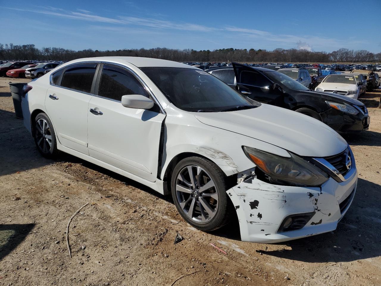 2016 Nissan Altima VIN 1N4AL3AP4GC218966 Copart auction photo, front end damage thumbnail 4