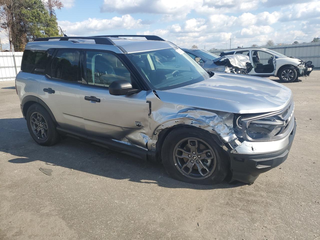 2022 Ford Bronco VIN 3FMCR9B66NRD11010 Copart auction photo, front end / side damage thumbnail 4