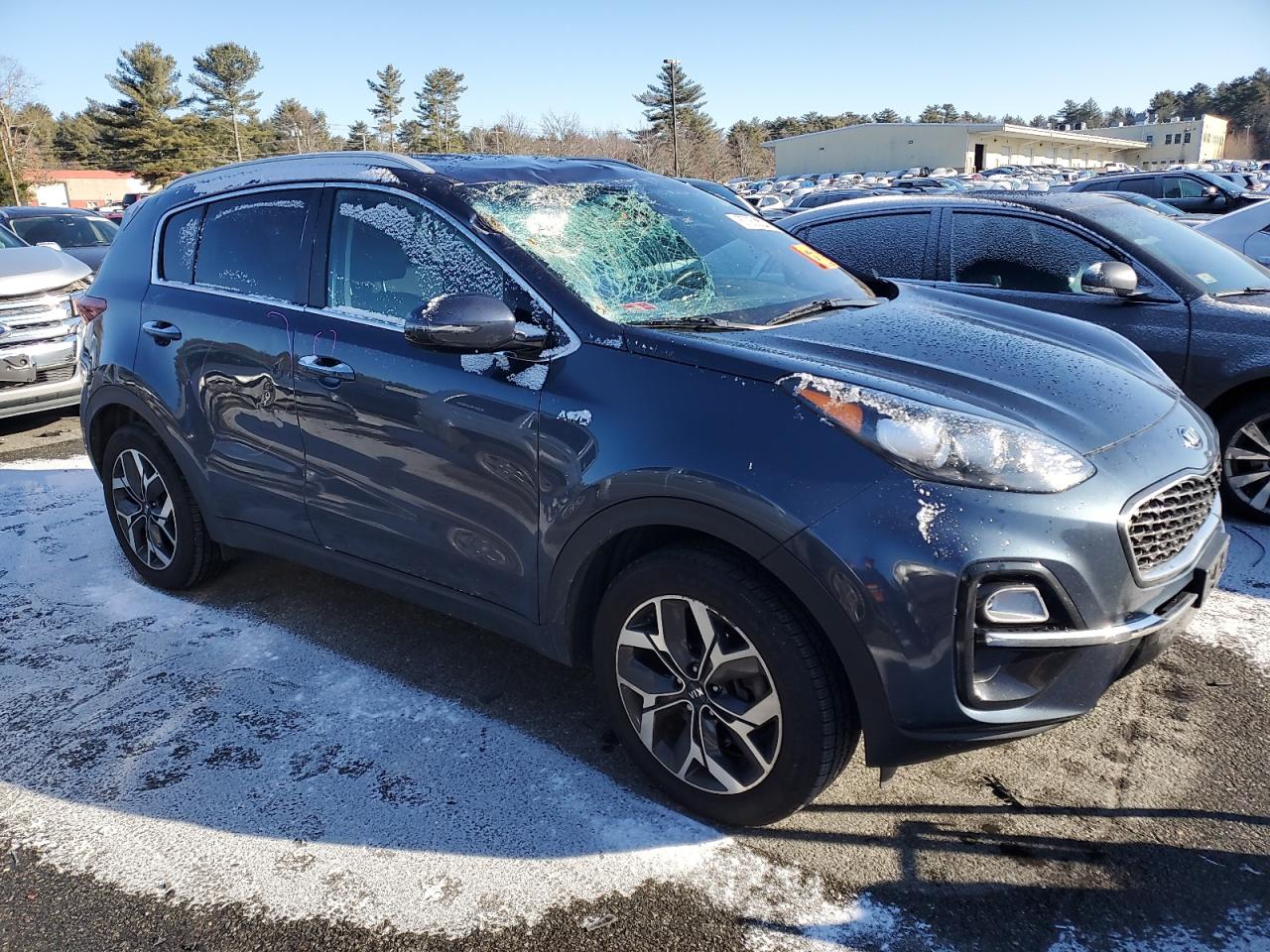 2020 KIA Sportage VIN KNDPNCAC2L7697919 Copart auction photo, top/roof / minor dent/scratches damage thumbnail 4