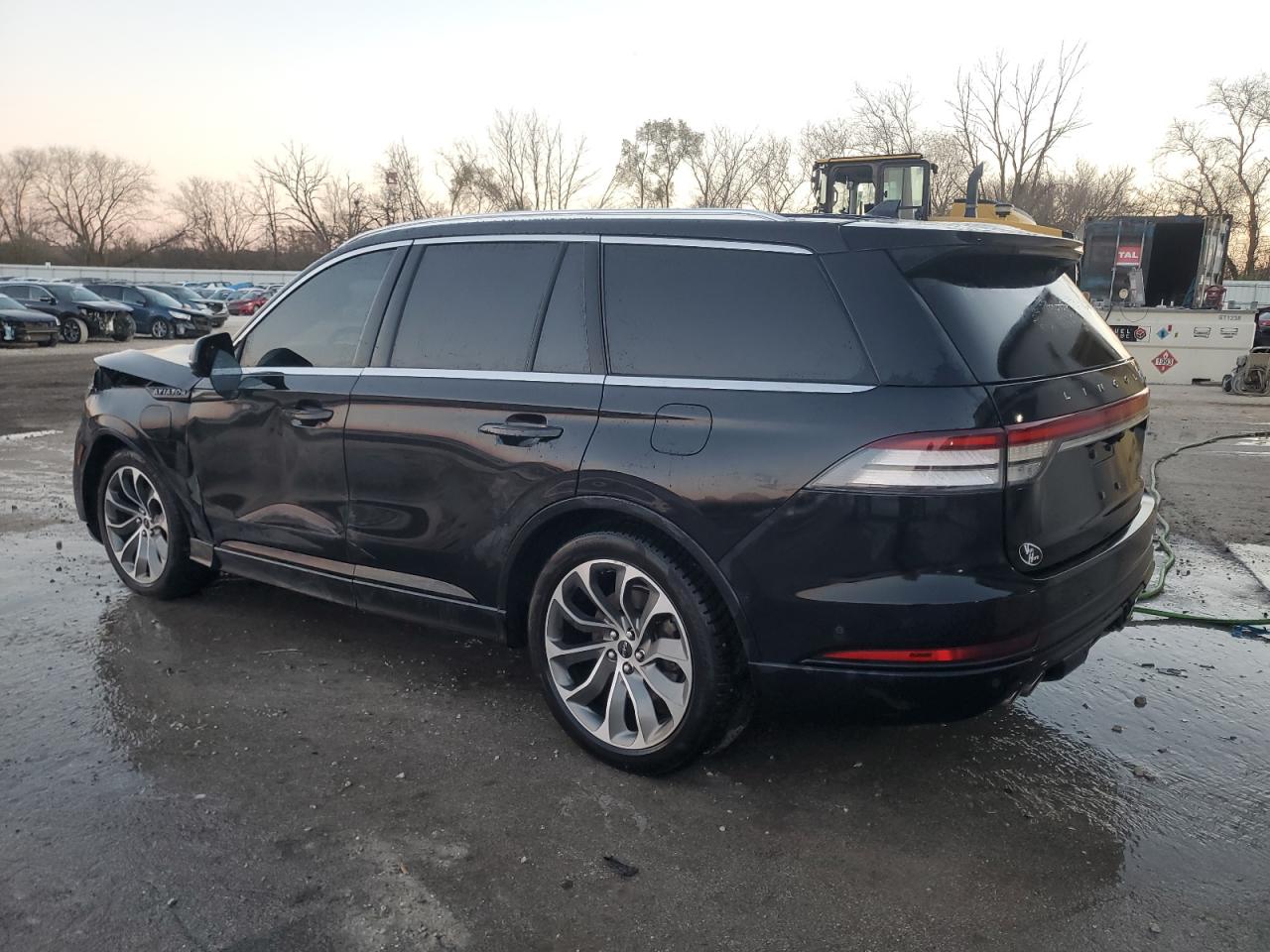 2020 Lincoln Aviator VIN 5LMYJ8XY5LGL33874 Copart auction photo, front end / side damage thumbnail 2
